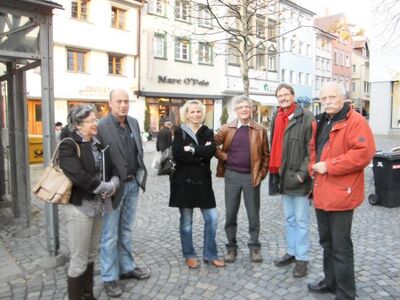 Christel Ulmer Landtagskandidatin im Wahlkreis Ravensburg in der Mitte der SPD-Kreistagsfraktion
